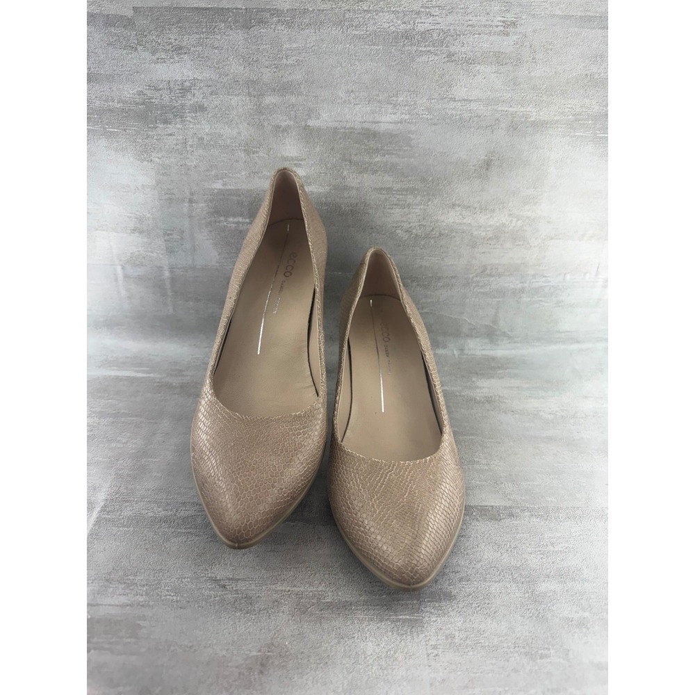 ECCO Shape 35 Women Beige Snakeskin Embossed Leather Pointed Toe Pumps Size 6